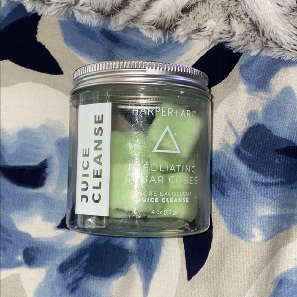 Exfoliating sugar cubes